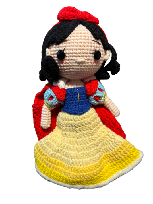 Snow | Crochet Amigurumi Princess Dolls